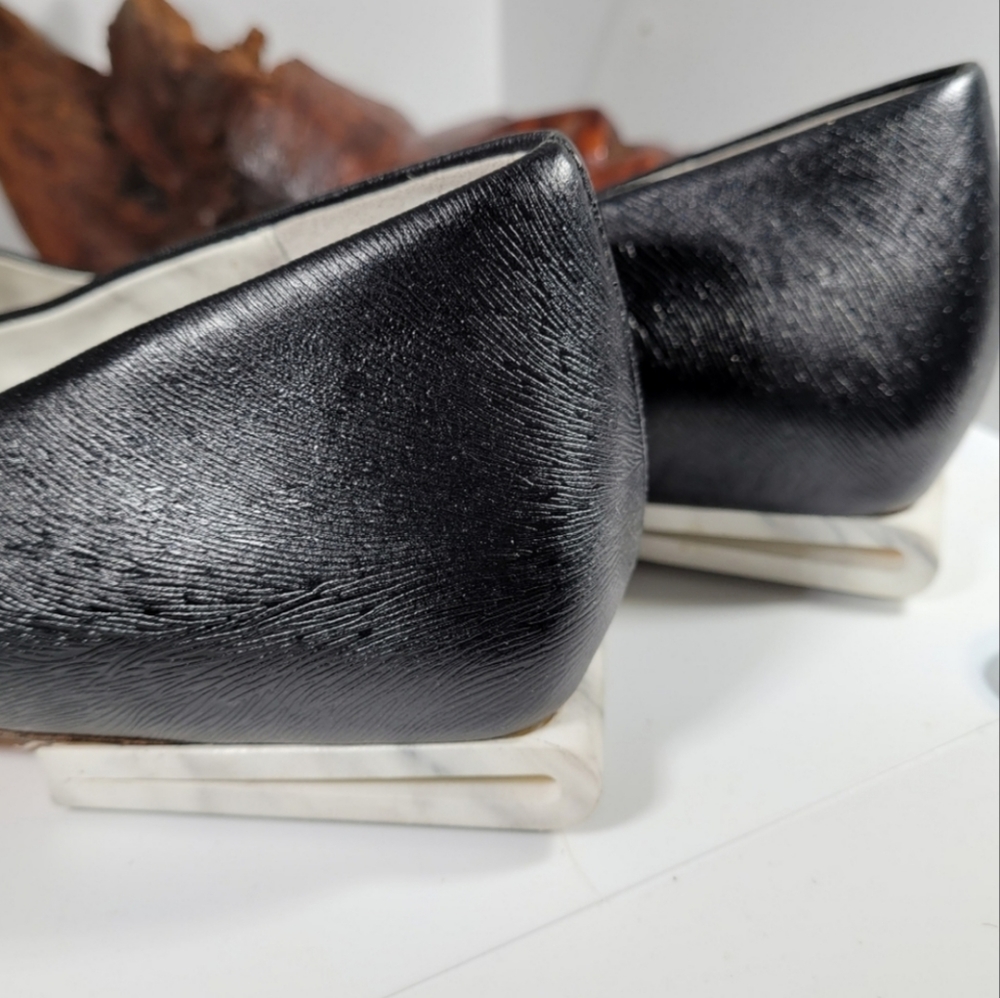 Calvin Klein "Bora" Saffiano Leather Flat - Picture 5 of 9